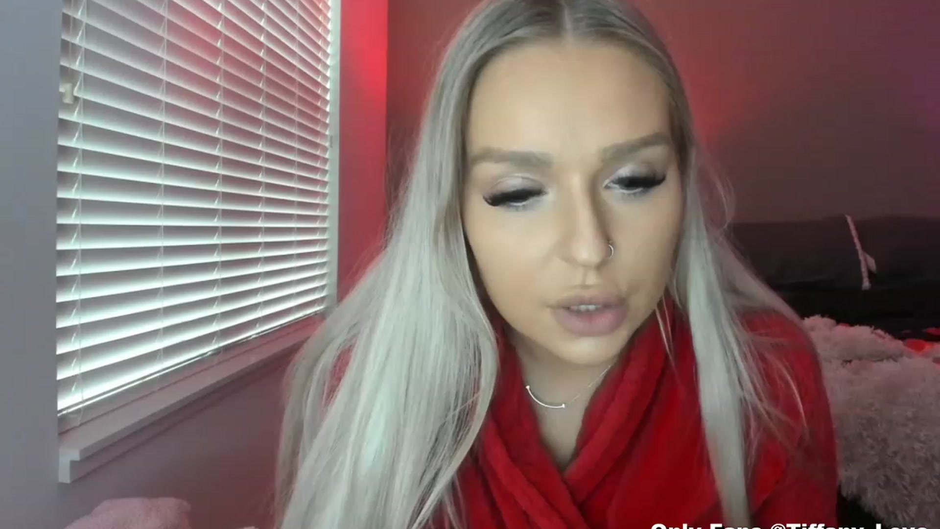 Gallery image thumbnail from KissMyTitsPls's myfreecams stream on, 02/14/2023, 21:54 image 2 of 20