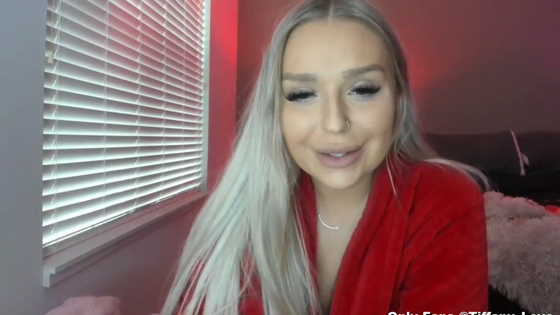 Gallery image thumbnail from KissMyTitsPls's myfreecams stream on, 02/14/2023, 21:54 image 6 of 20