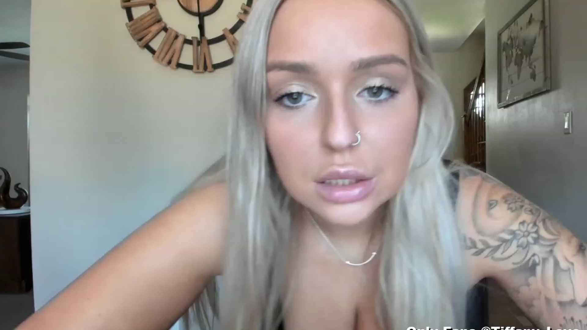 Gallery image thumbnail from KissMyTitsPls's myfreecams stream on, 05/10/2023, 21:49 image 3 of 20