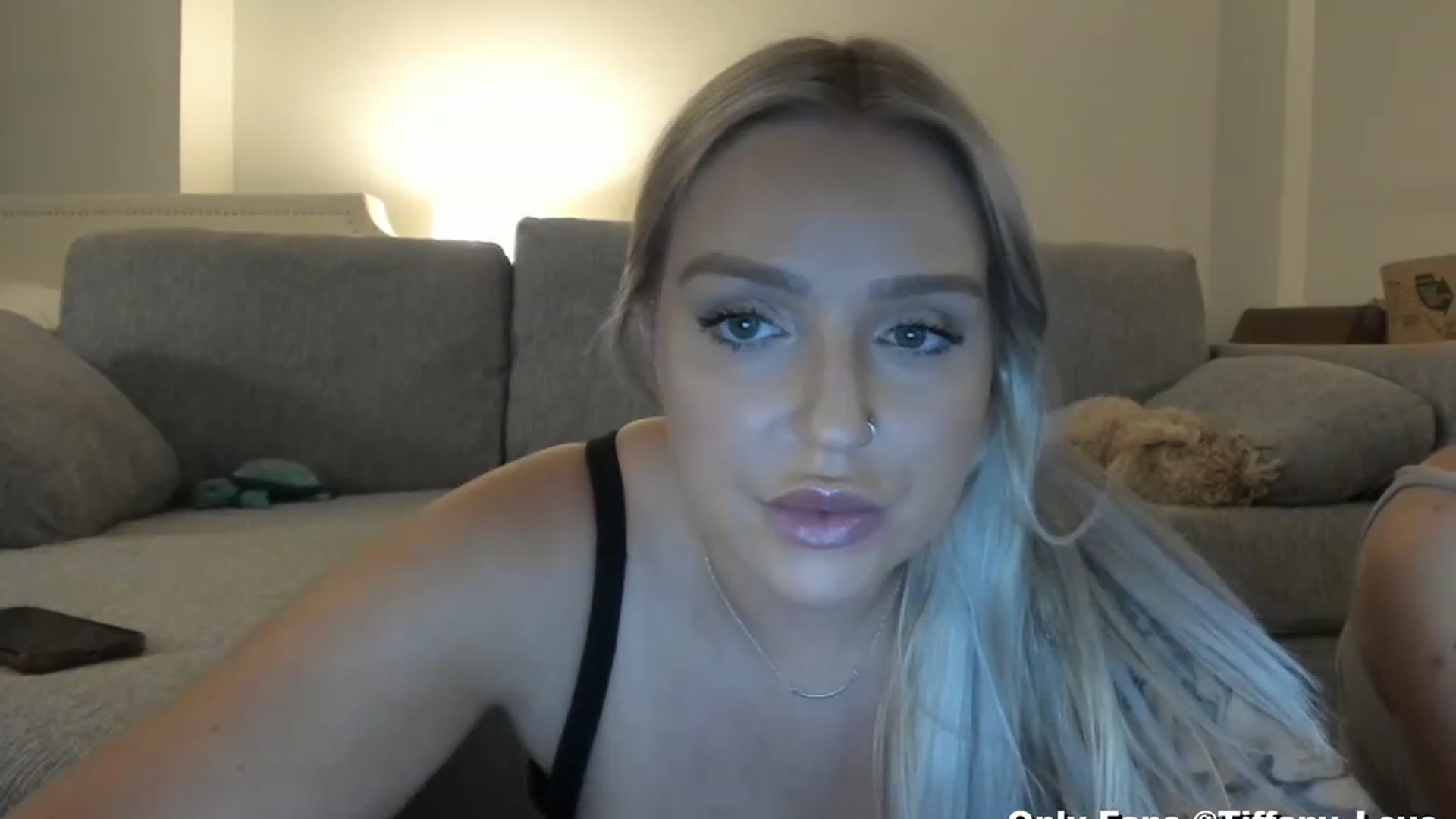Gallery image thumbnail from KissMyTitsPls's myfreecams stream on, 05/21/2023, 04:41 image 11 of 20