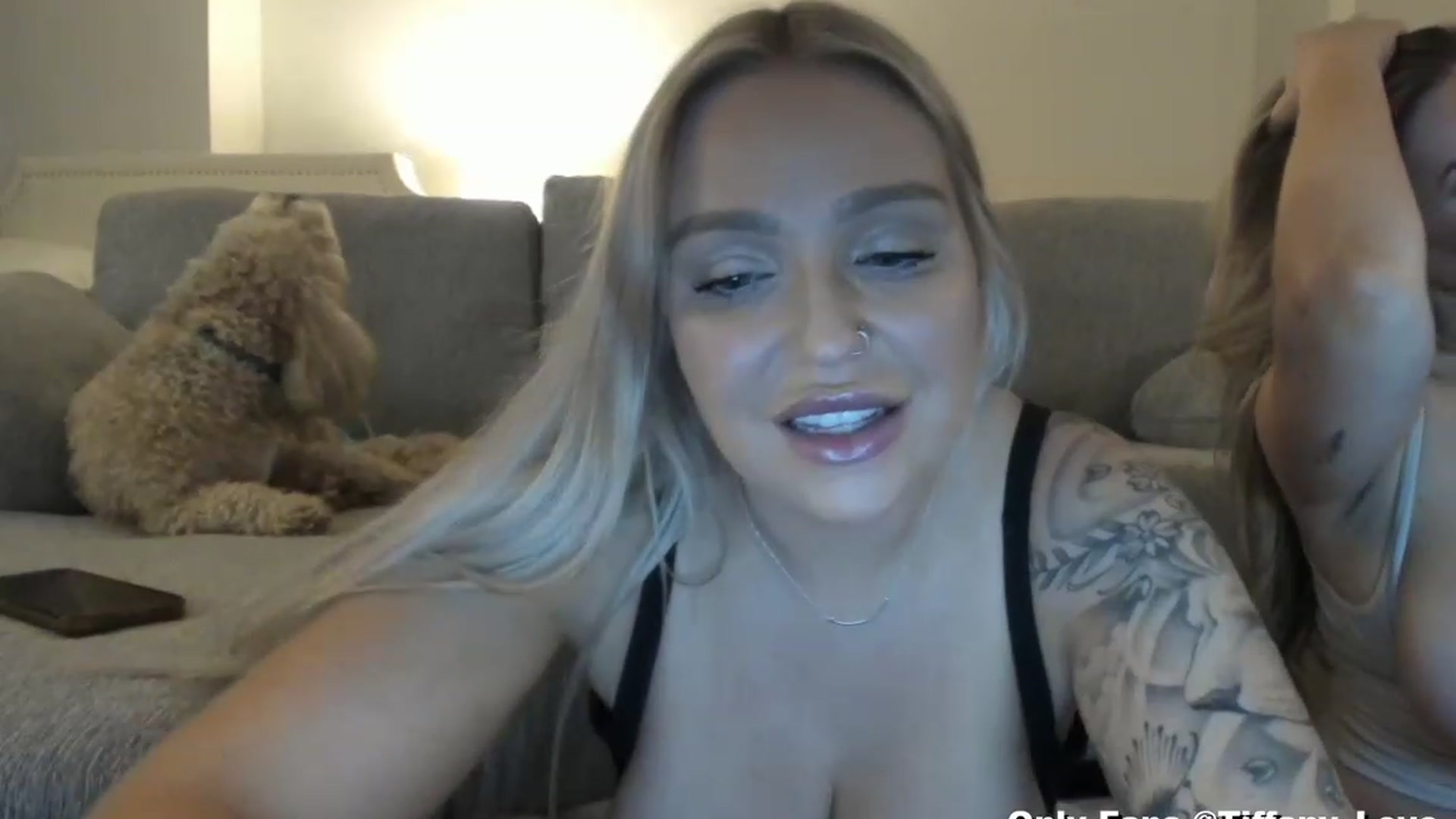 Gallery image thumbnail from KissMyTitsPls's myfreecams stream on, 05/21/2023, 04:41 image 10 of 20