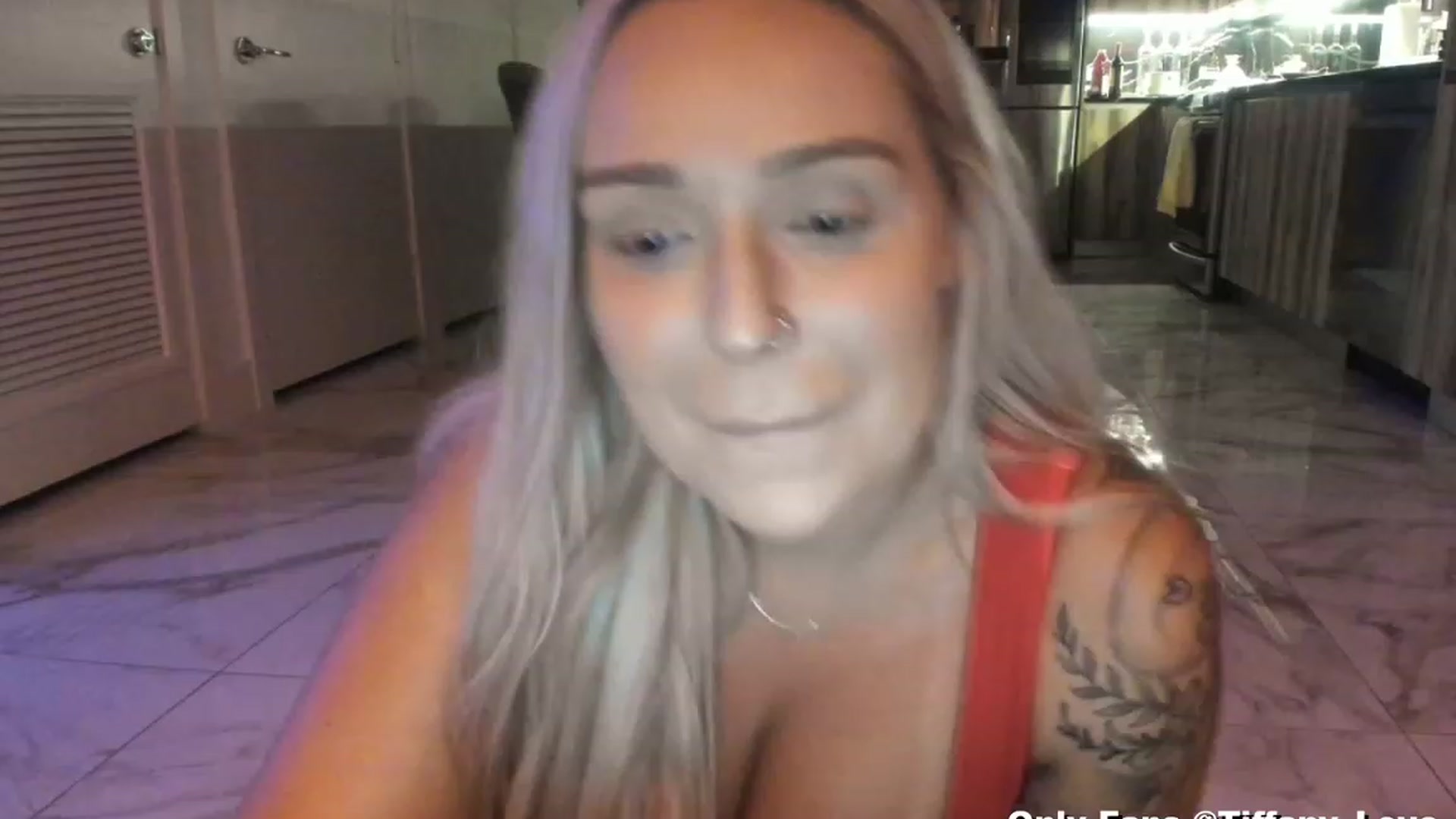 Gallery image thumbnail from KissMyTitsPls's myfreecams stream on, 07/24/2023, 02:05 image 14 of 20