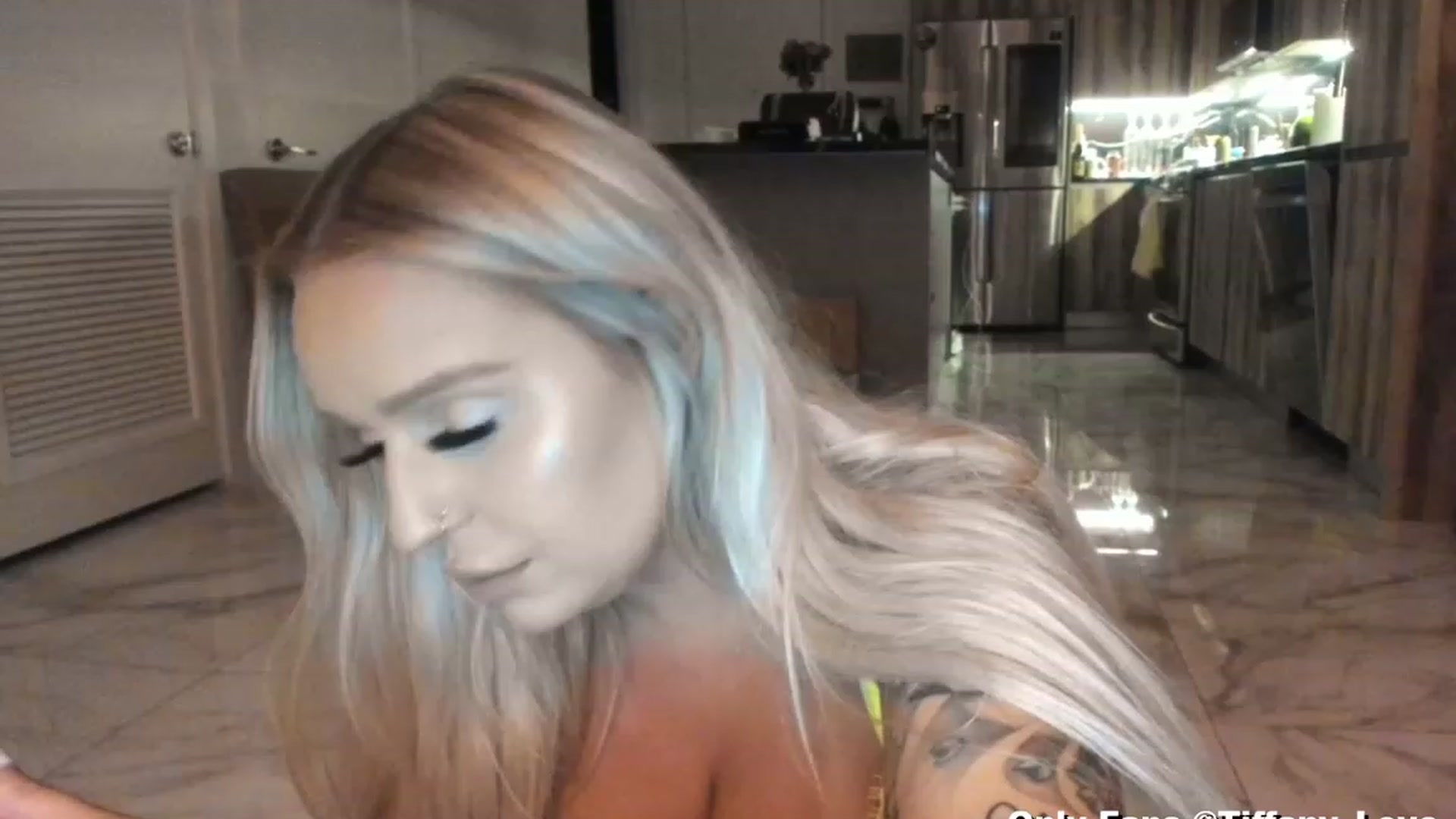 Gallery image thumbnail from KissMyTitsPls's myfreecams stream on, 08/23/2023, 02:04 image 9 of 20