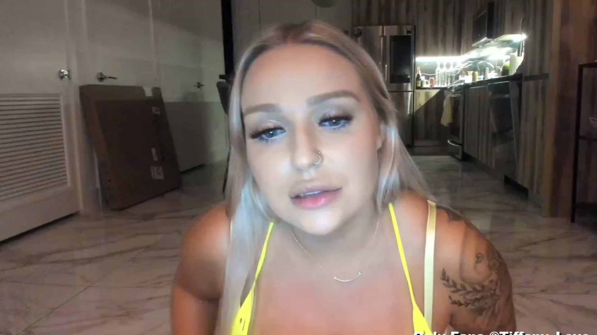 Gallery image thumbnail from KissMyTitsPls's myfreecams stream on, 08/23/2023, 04:47 image 6 of 20