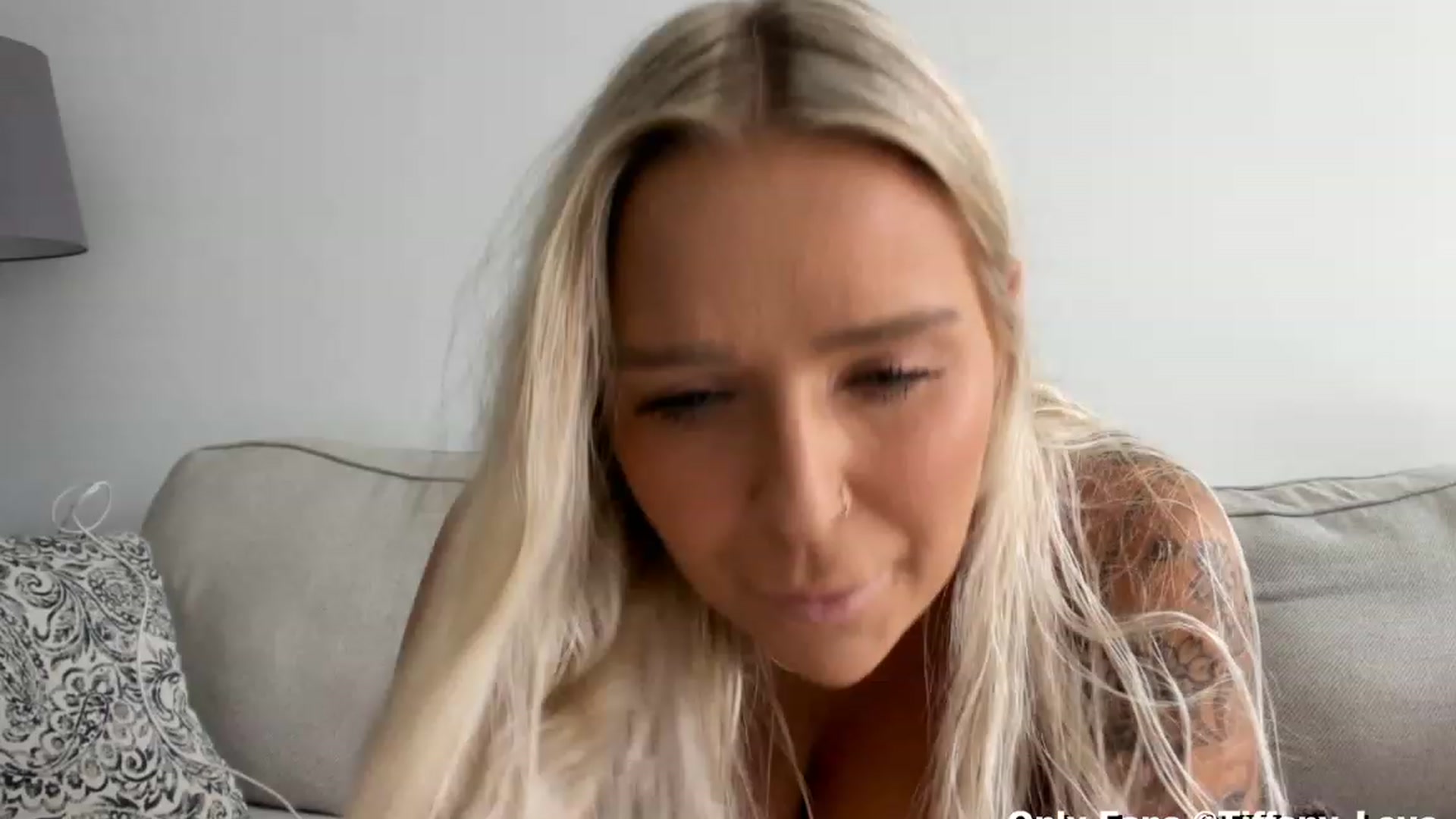 Gallery image thumbnail from KissMyTitsPls's myfreecams stream on, 10/04/2023, 18:12 image 12 of 20