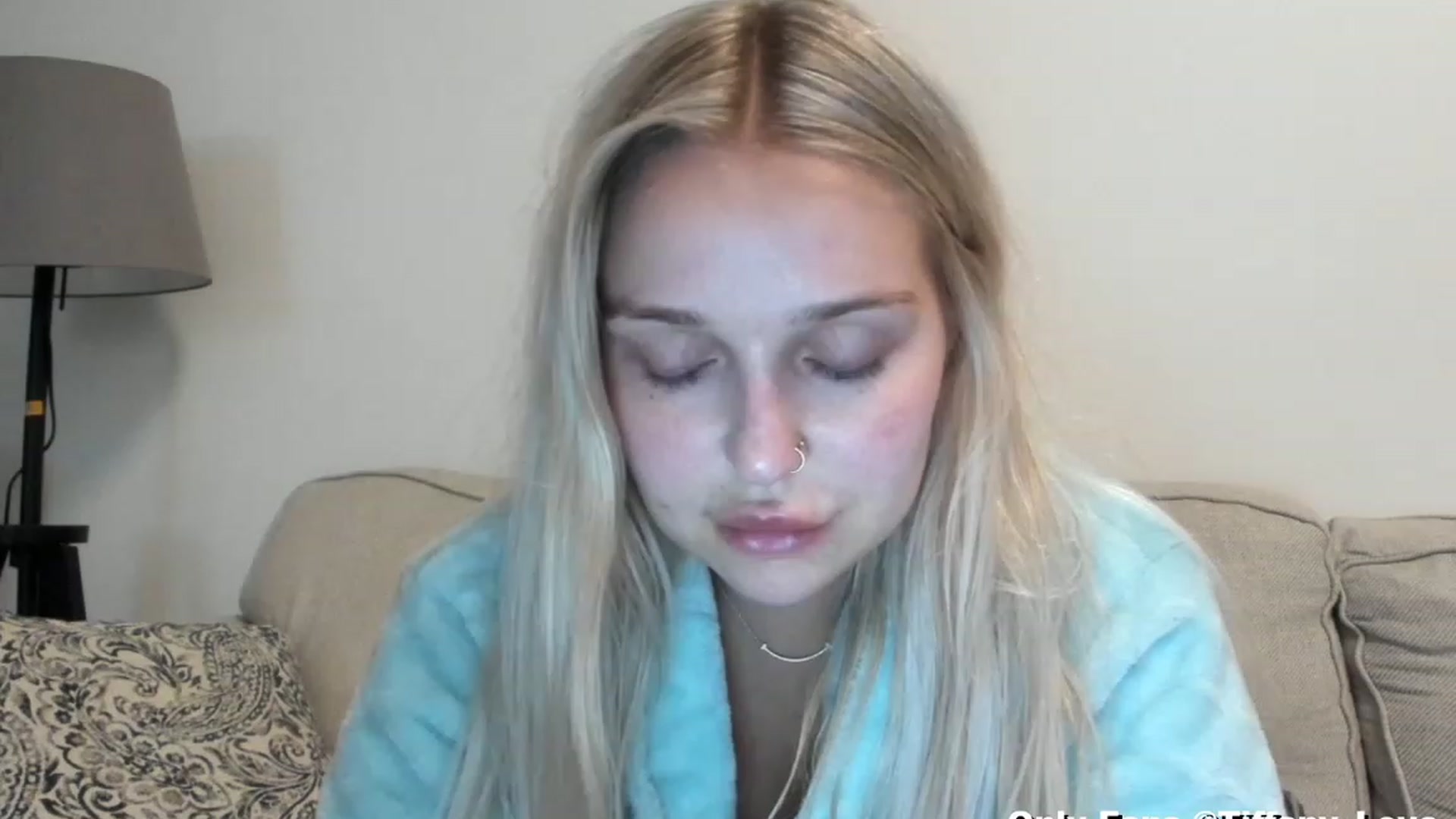 Gallery image thumbnail from KissMyTitsPls's myfreecams stream on, 10/05/2023, 04:13 image 9 of 20