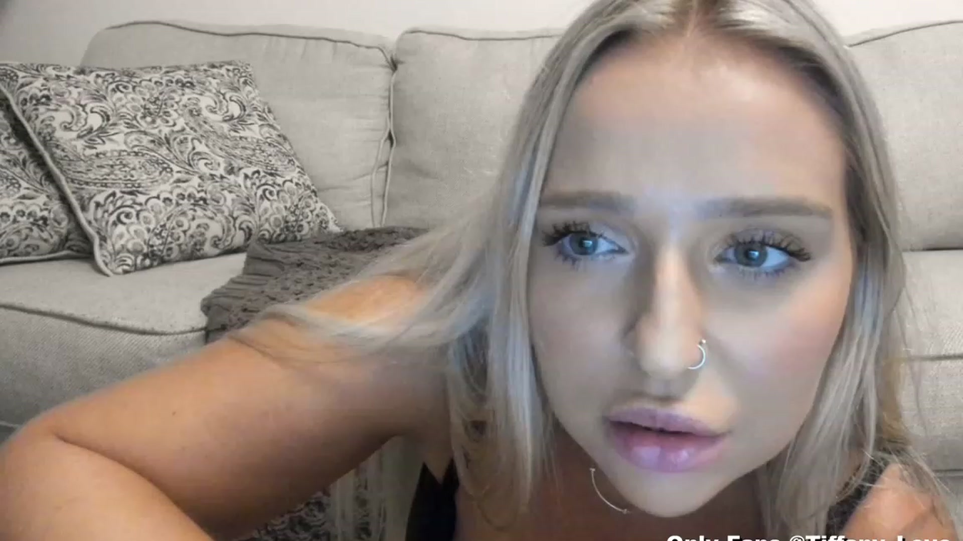 Gallery image thumbnail from KissMyTitsPls's myfreecams stream on, 10/10/2023, 24:58 image 8 of 20