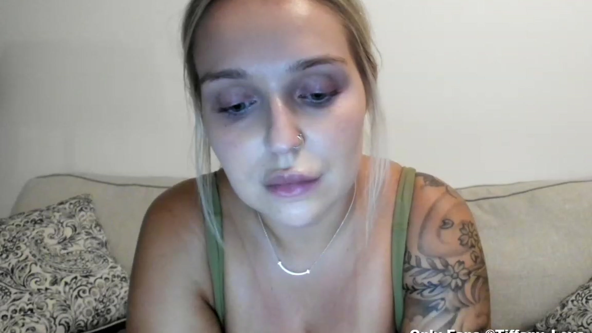 Gallery image thumbnail from KissMyTitsPls's myfreecams stream on, 10/12/2023, 23:50 image 12 of 20