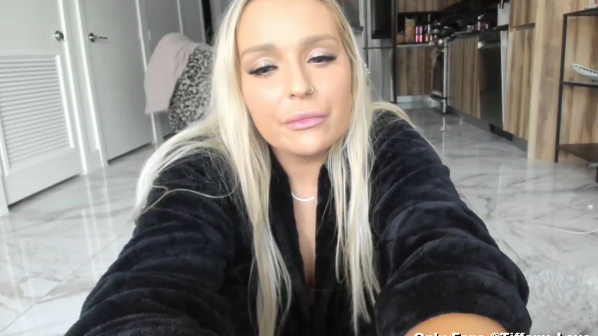 Gallery image thumbnail from KissMyTitsPls's myfreecams stream on, 10/23/2023, 21:52 image 3 of 20