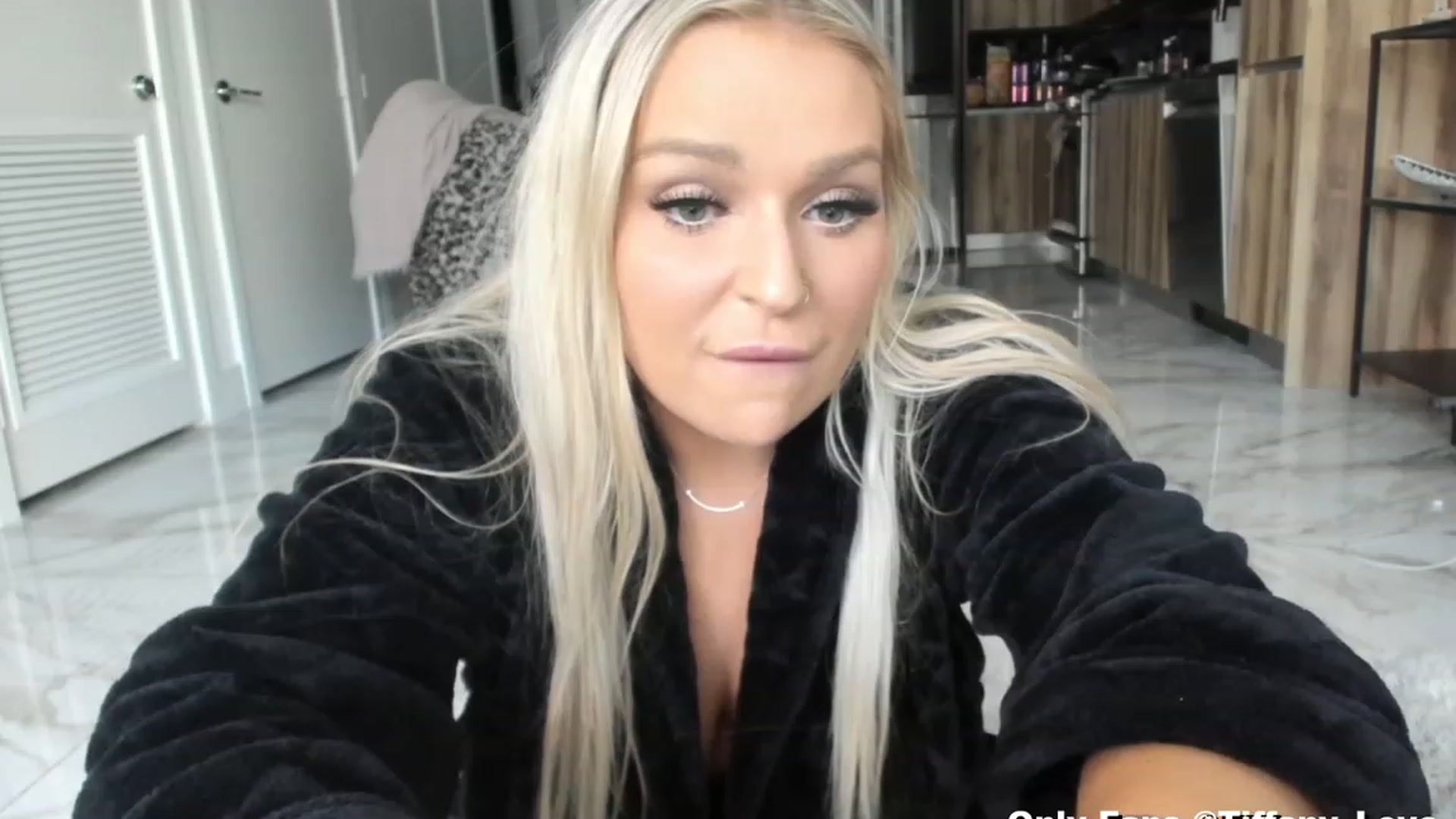 Gallery image thumbnail from KissMyTitsPls's myfreecams stream on, 10/23/2023, 21:52 image 12 of 20