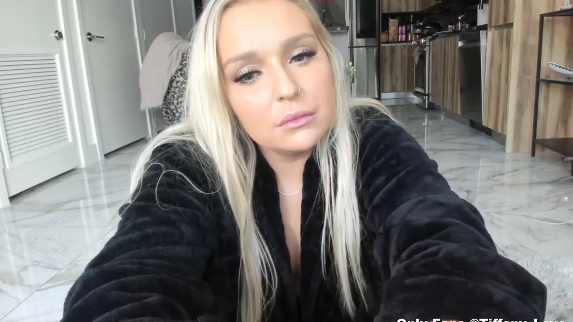 Gallery image thumbnail from KissMyTitsPls's myfreecams stream on, 10/23/2023, 21:52 image 5 of 20