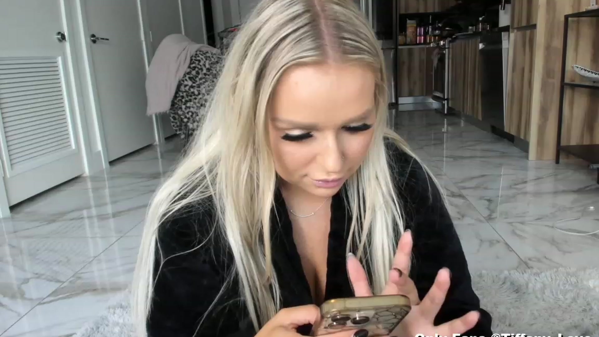 Gallery image thumbnail from KissMyTitsPls's myfreecams stream on, 10/23/2023, 21:52 image 1 of 20