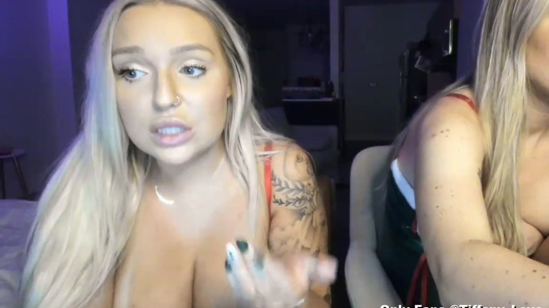 Gallery image thumbnail from KissMyTitsPls's myfreecams stream on, 12/12/2023, 04:30 image 20 of 20