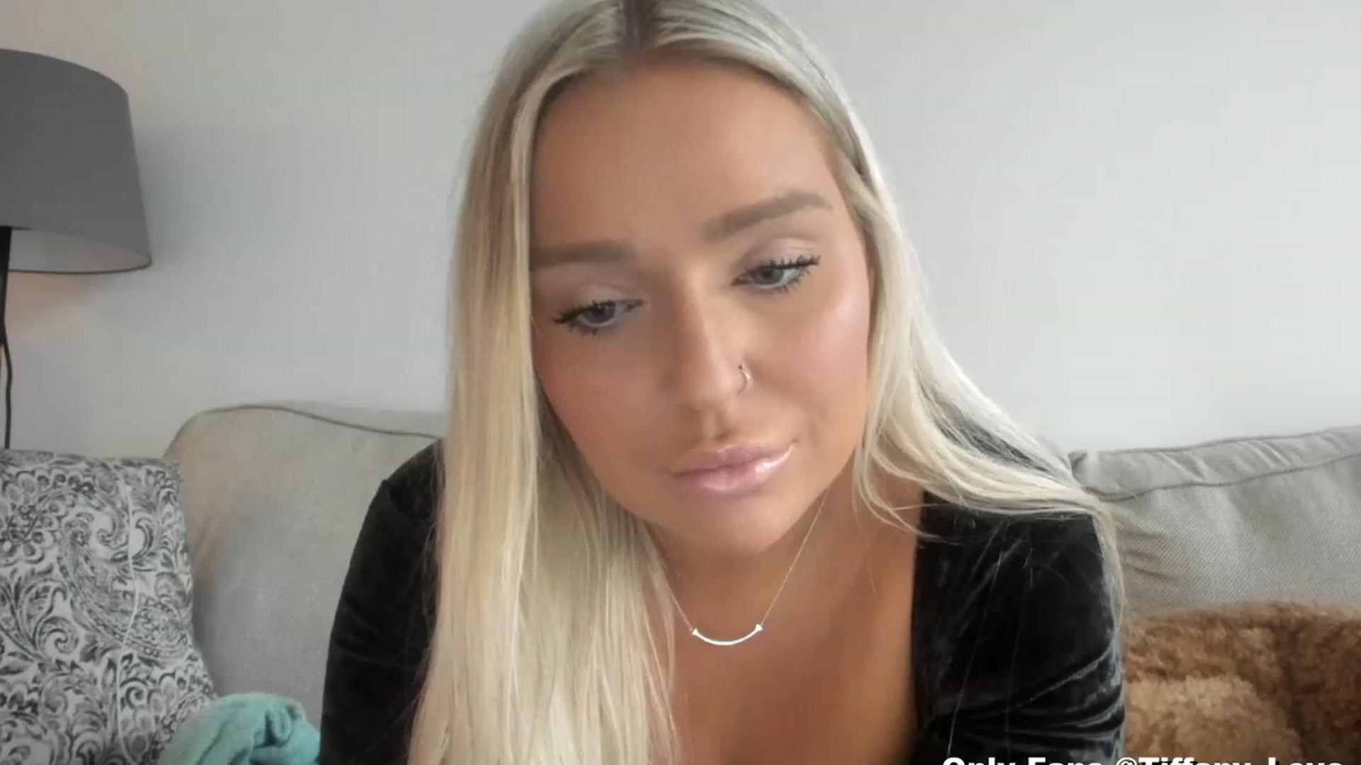 Gallery image thumbnail from KissMyTitsPls's myfreecams stream on, 01/08/2024, 19:38 image 1 of 20