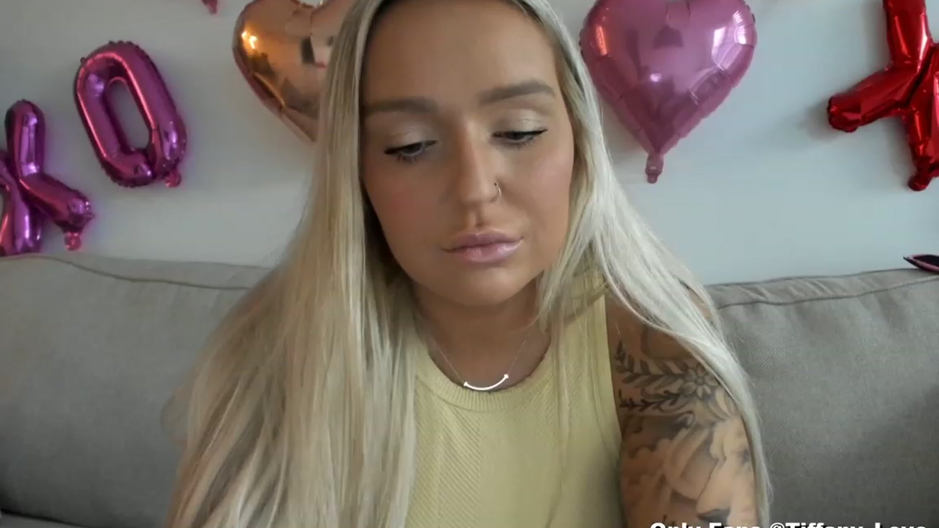 Gallery image thumbnail from KissMyTitsPls's myfreecams stream on, 02/09/2024, 22:06 image 13 of 20