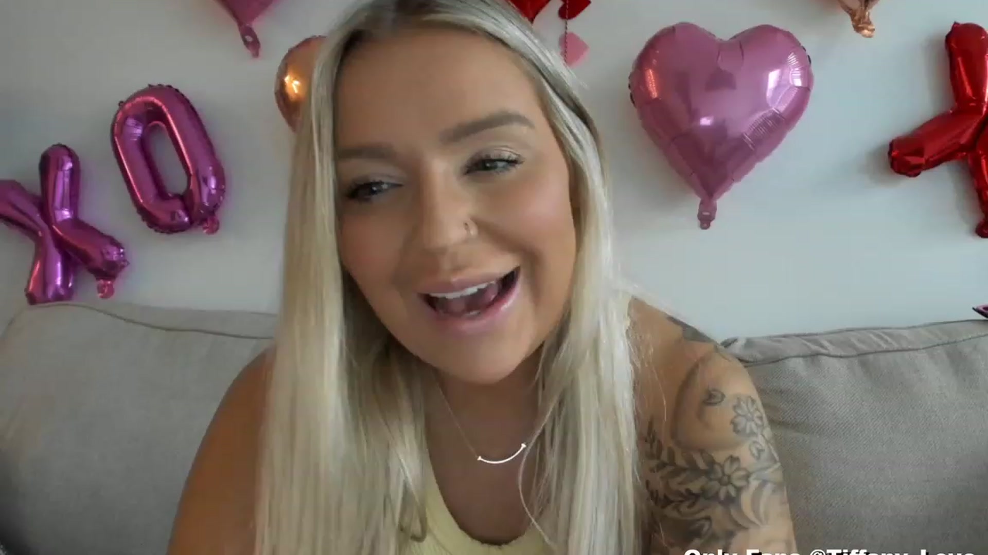Gallery image thumbnail from KissMyTitsPls's myfreecams stream on, 02/09/2024, 22:06 image 8 of 20