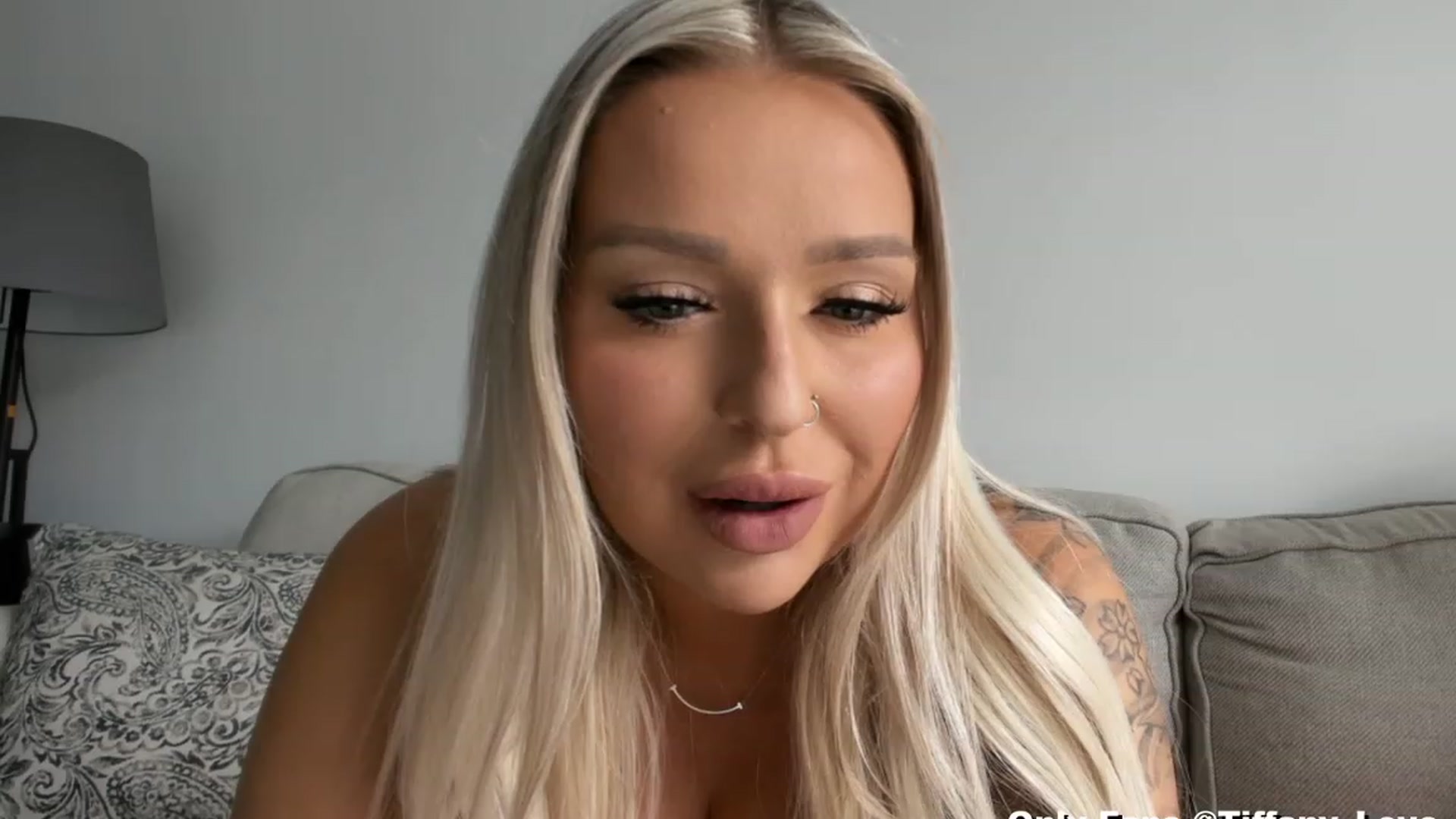 Gallery image thumbnail from KissMyTitsPls's myfreecams stream on, 02/29/2024, 18:48 image 18 of 20