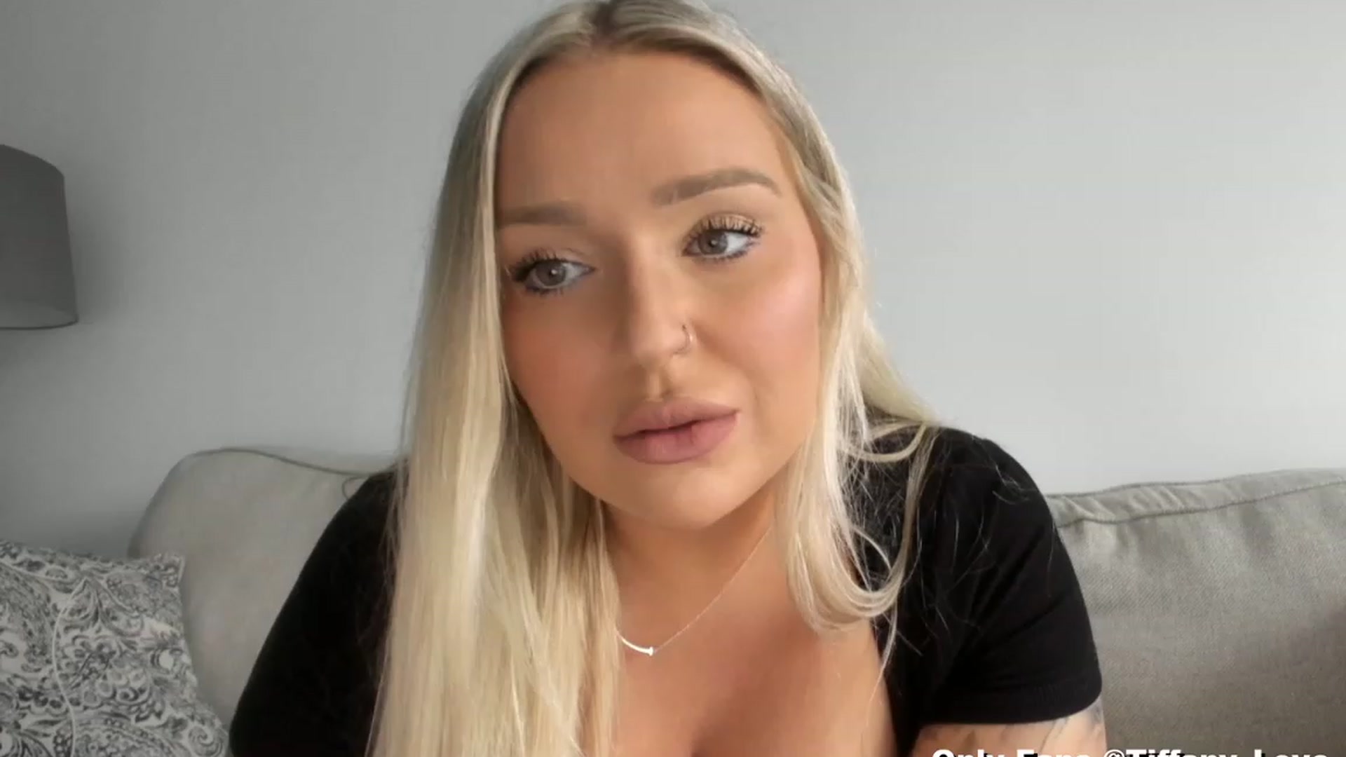 Gallery image thumbnail from KissMyTitsPls's myfreecams stream on, 03/04/2024, 22:44 image 9 of 20