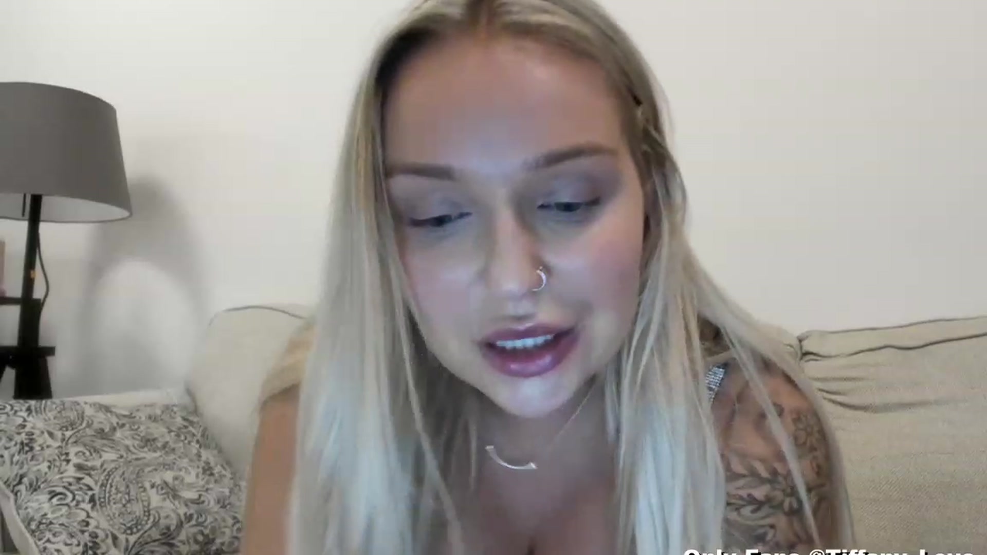 Gallery image thumbnail from KissMyTitsPls's myfreecams stream on, 03/12/2024, 03:01 image 19 of 20