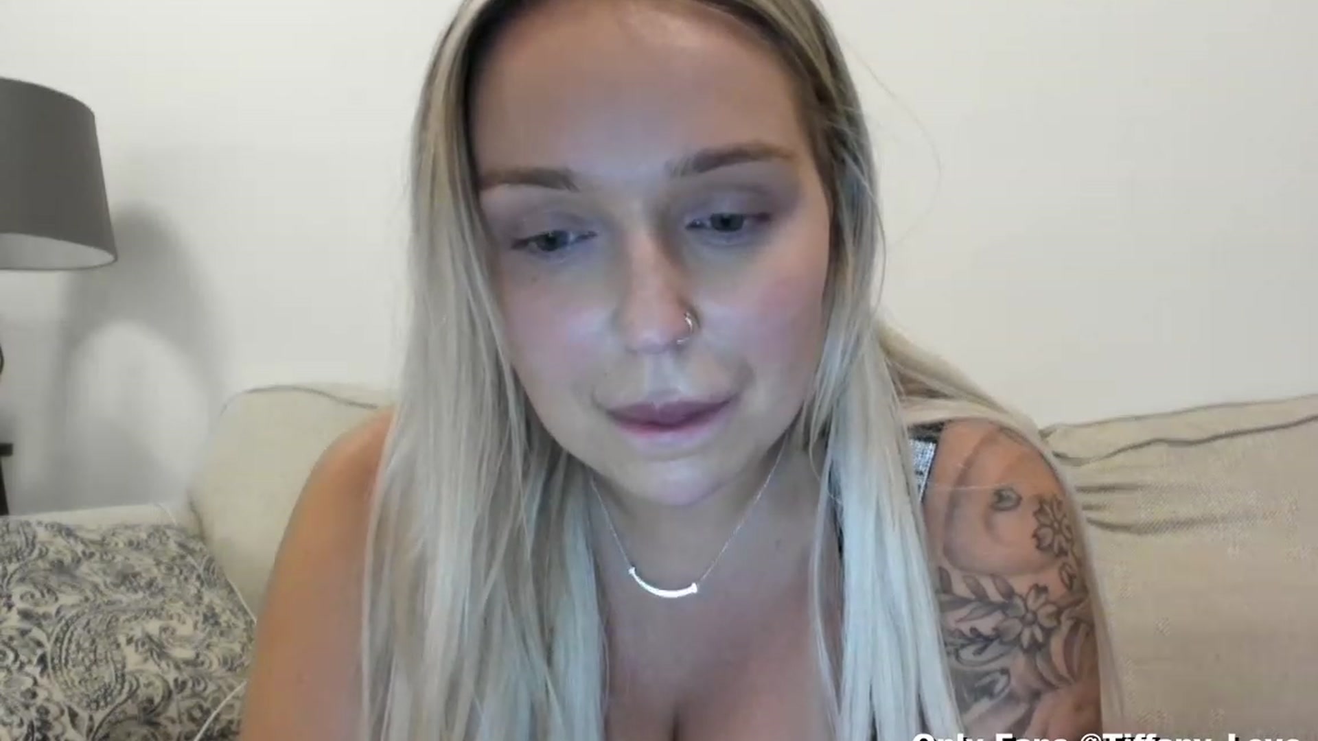 Gallery image thumbnail from KissMyTitsPls's myfreecams stream on, 03/12/2024, 04:26 image 18 of 20