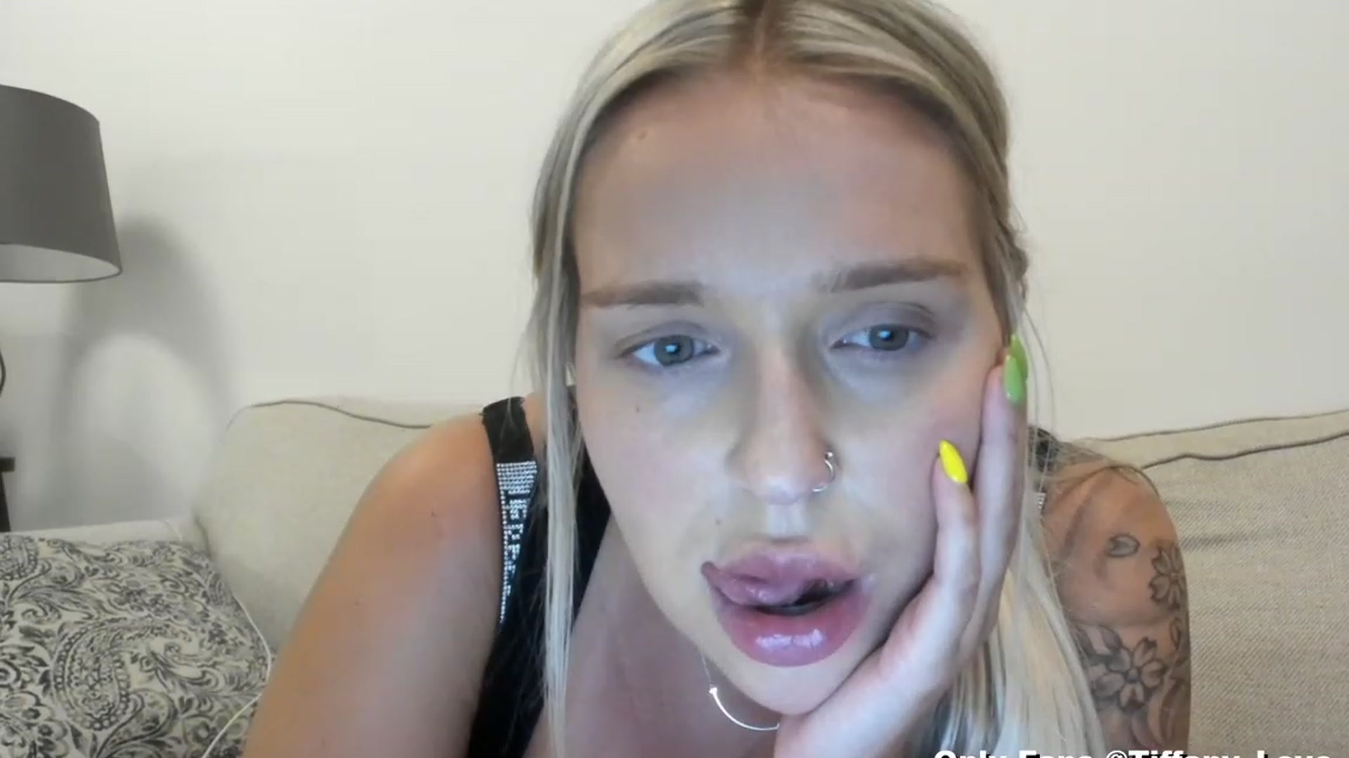 Gallery image thumbnail from KissMyTitsPls's myfreecams stream on, 03/12/2024, 04:26 image 20 of 20