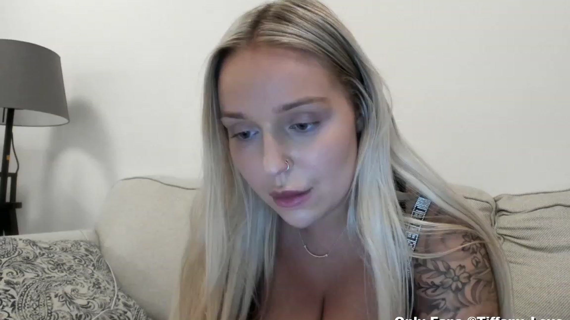 Gallery image thumbnail from KissMyTitsPls's myfreecams stream on, 03/12/2024, 04:26 image 4 of 20