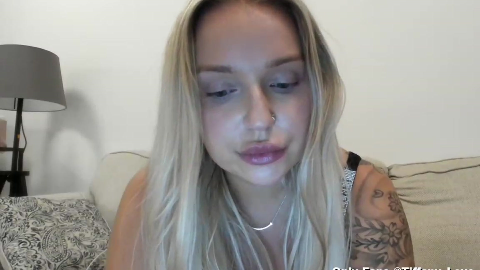 Gallery image thumbnail from KissMyTitsPls's myfreecams stream on, 03/12/2024, 04:26 image 10 of 20