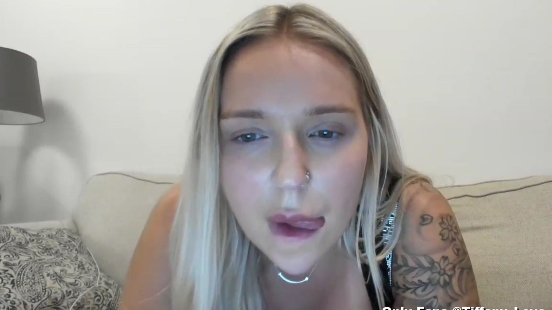 Gallery image thumbnail from KissMyTitsPls's myfreecams stream on, 03/12/2024, 04:26 image 7 of 20