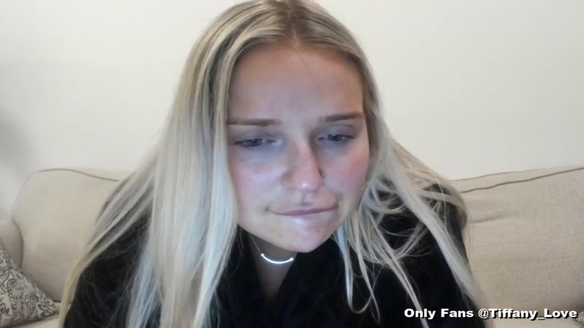 Gallery image thumbnail from KissMyTitsPls's myfreecams stream on, 04/01/2024, 05:19 image 3 of 20