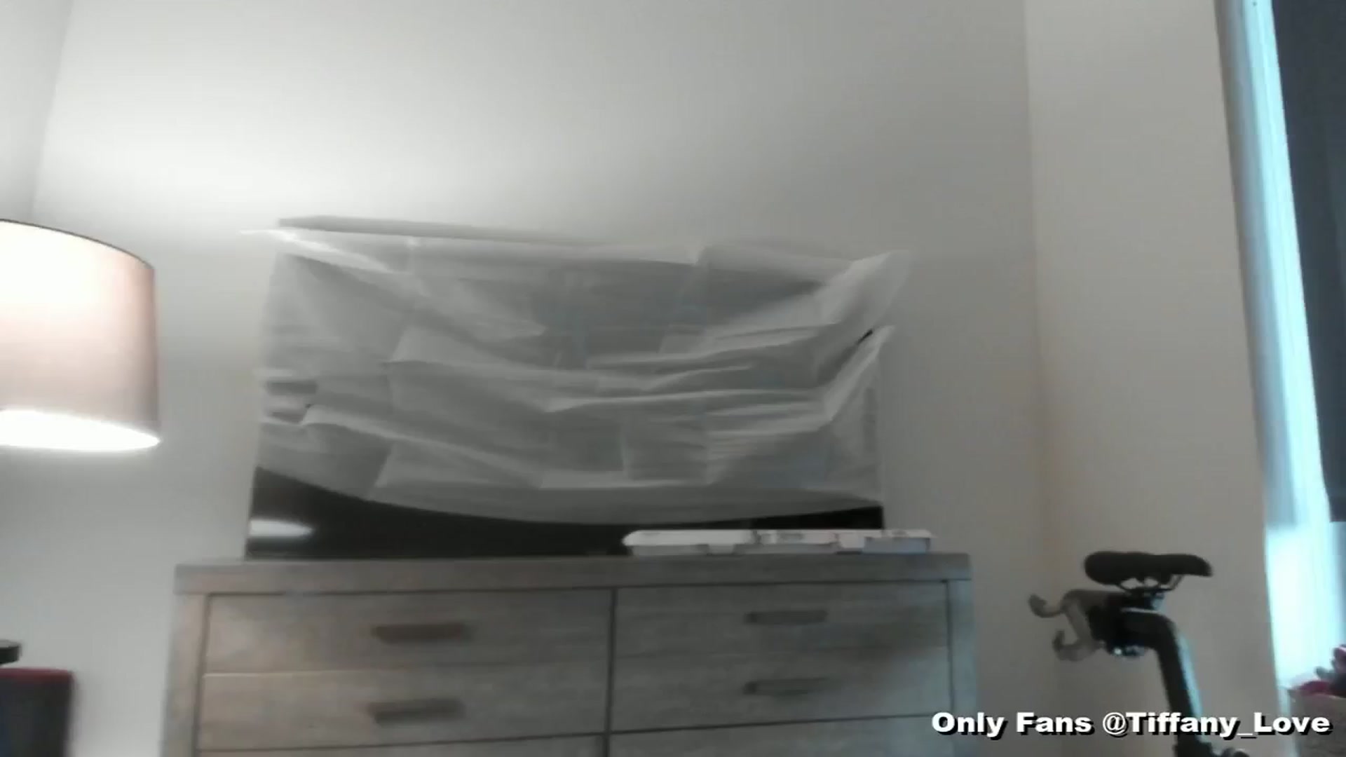 Gallery image thumbnail from KissMyTitsPls's myfreecams stream on, 05/31/2024, 24:04 image 20 of 20