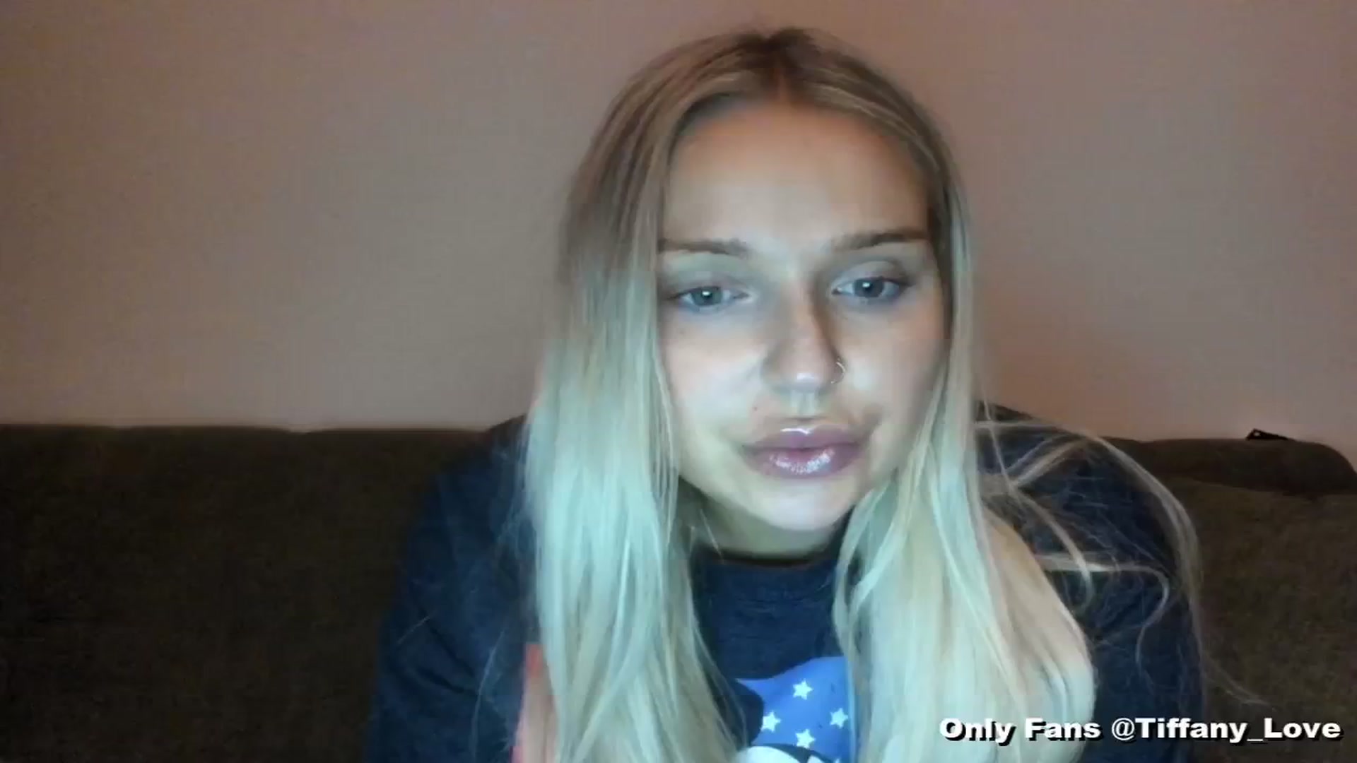 Gallery image thumbnail from KissMyTitsPls's myfreecams stream on, 06/05/2024, 04:16 image 9 of 20