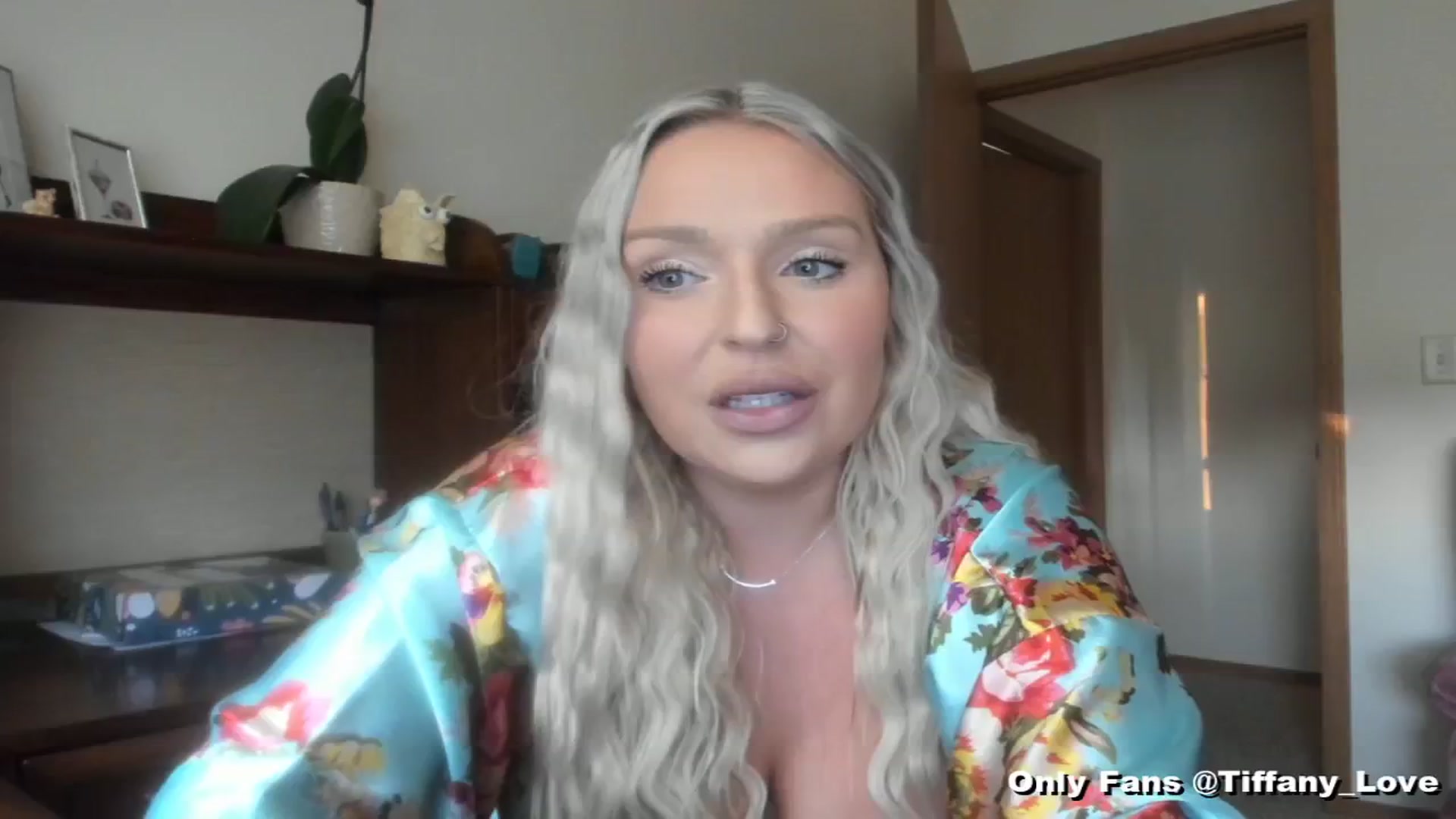 Gallery image thumbnail from KissMyTitsPls's myfreecams stream on, 07/13/2024, 24:01 image 19 of 20