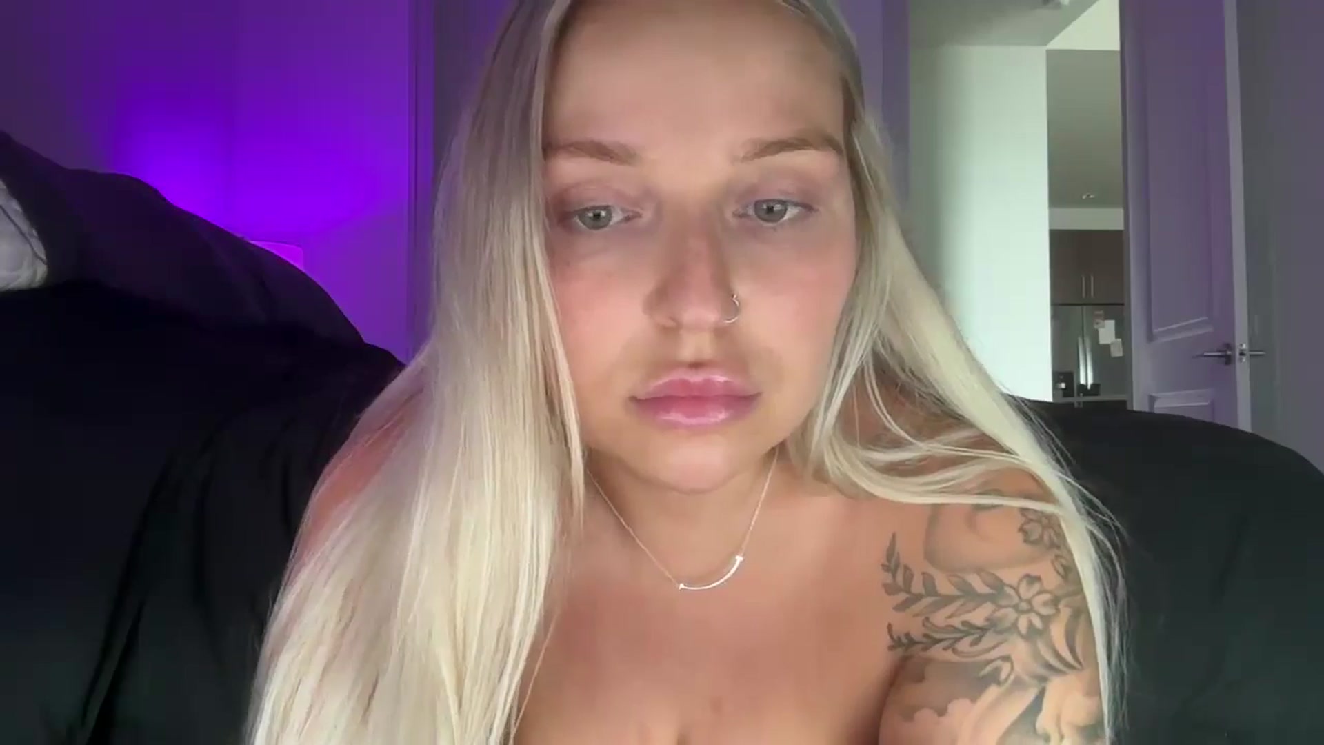 Gallery image thumbnail from KissMyTitsPls's myfreecams stream on, 09/06/2024, 19:16 image 20 of 20