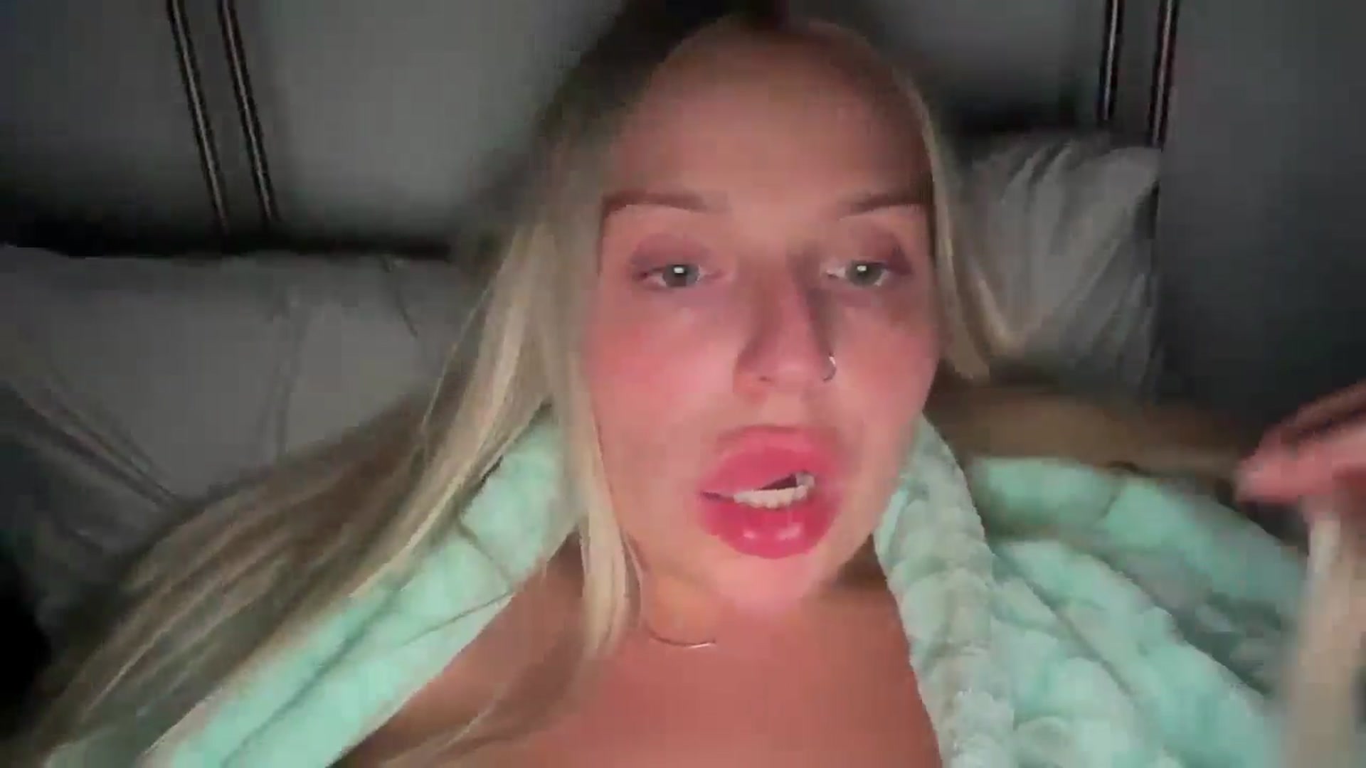Gallery image thumbnail from KissMyTitsPls's myfreecams stream on, 09/14/2024, 05:58 image 20 of 20