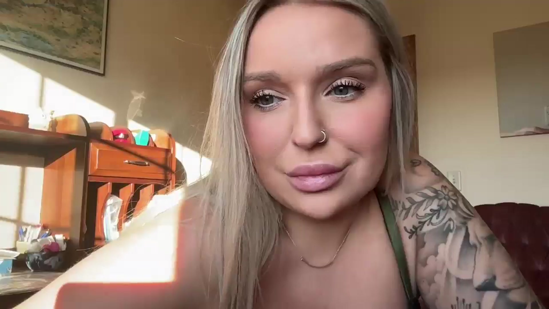 Gallery image thumbnail from KissMyTitsPls's myfreecams stream on, 01/21/2025, 21:44 image 9 of 20