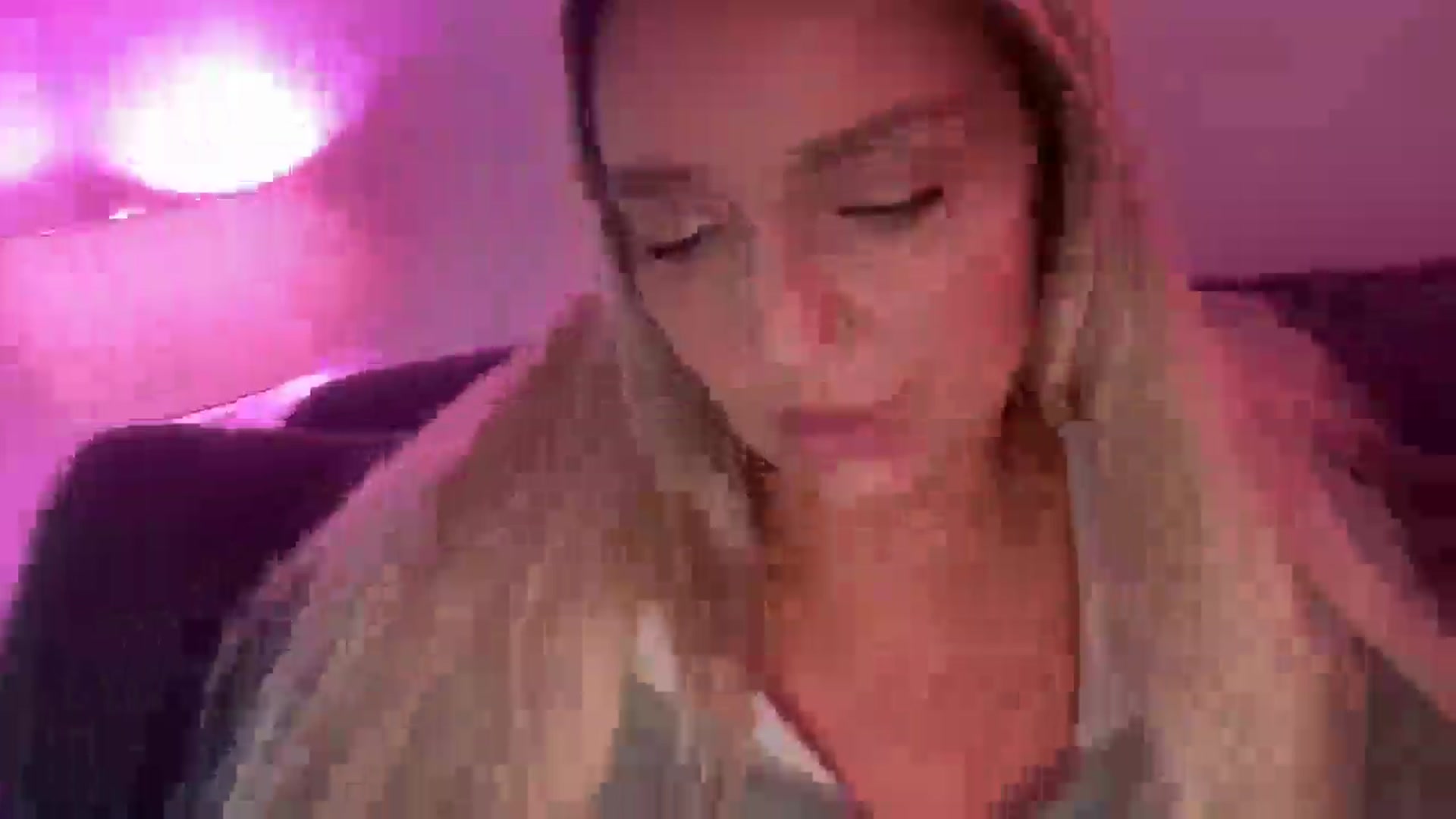 Gallery image thumbnail from KissMyTitsPls's myfreecams stream on, 04/11/2025, 20:46 image 13 of 20