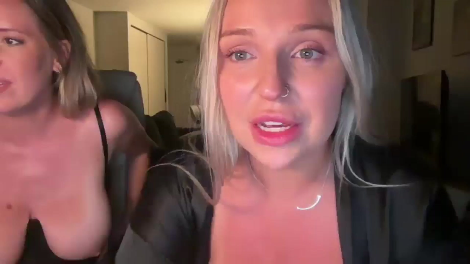 Gallery image thumbnail from KissMyTitsPls's myfreecams stream on, 07/23/2025, 04:41 image 7 of 20