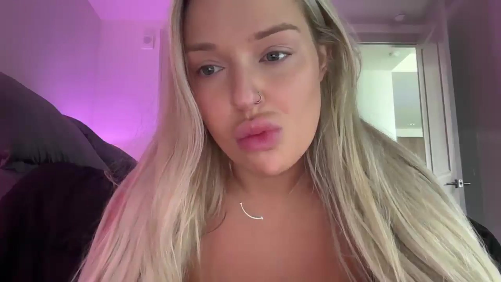Gallery image thumbnail from KissMyTitsPls's myfreecams stream on, 09/11/2025, 19:26 image 11 of 20