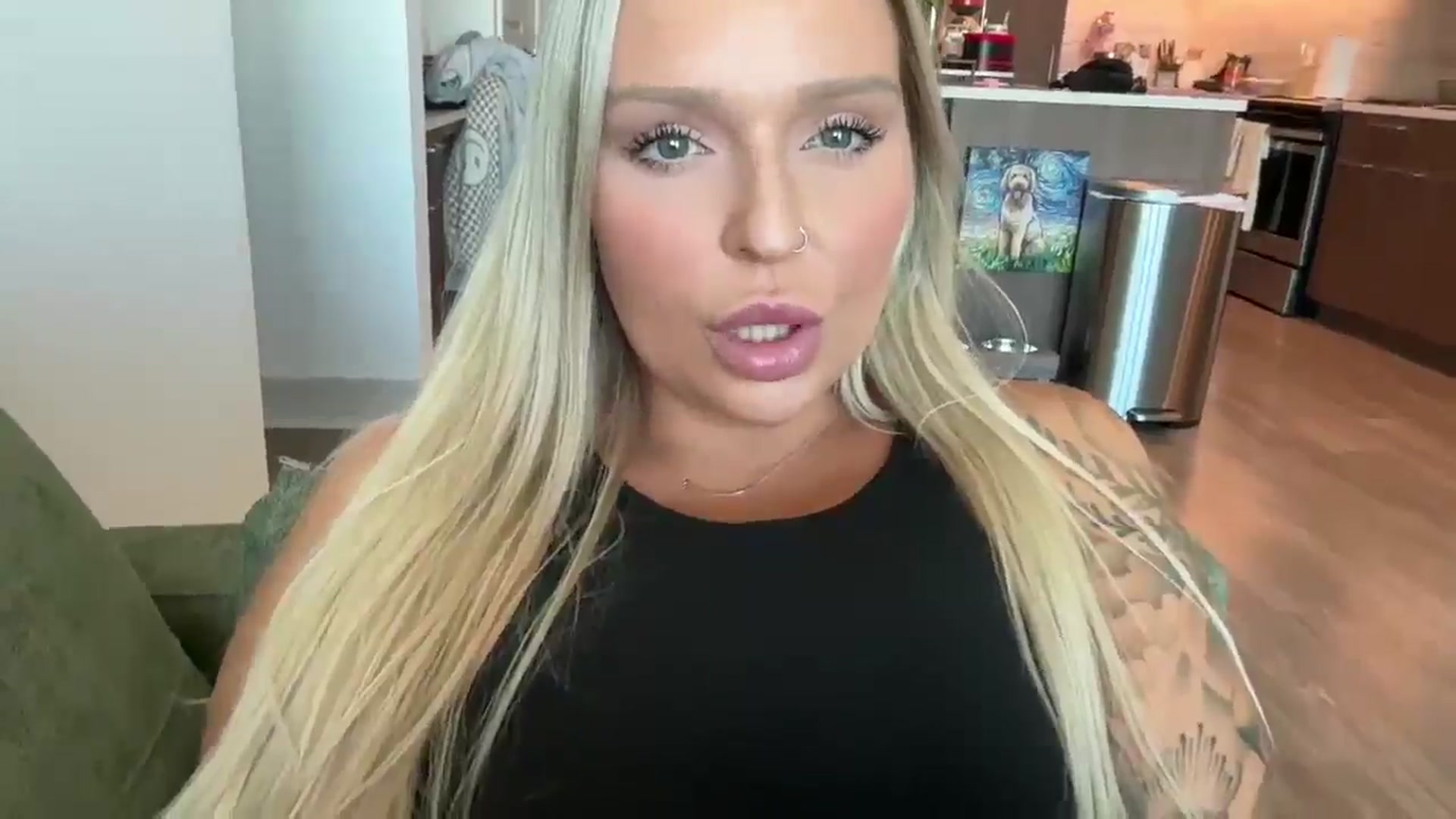 Gallery image thumbnail from KissMyTitsPls's myfreecams stream on, 11/05/2025, 21:08 image 18 of 20