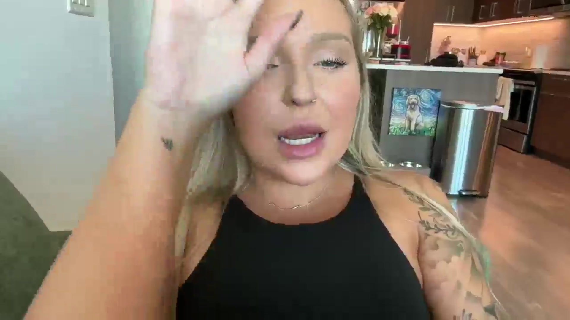 Gallery image thumbnail from KissMyTitsPls's myfreecams stream on, 11/05/2025, 21:08 image 6 of 20