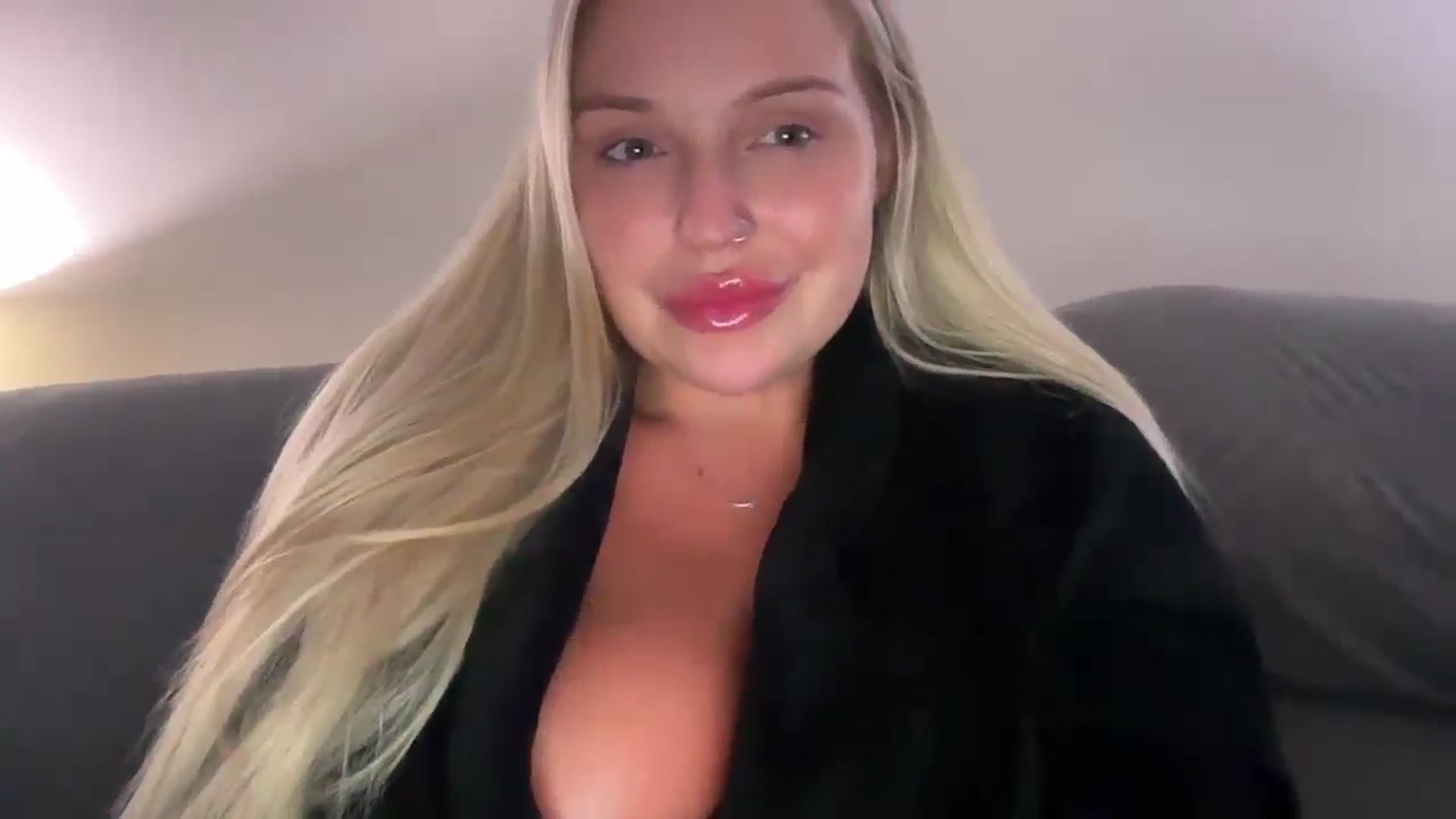 Gallery image thumbnail from KissMyTitsPls's myfreecams stream on, 11/10/2025, 05:42 image 2 of 20