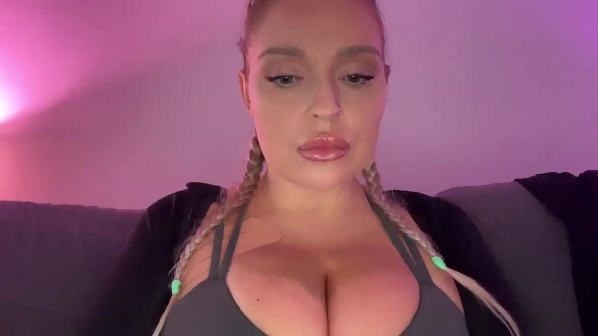 Gallery image thumbnail from KissMyTitsPls's myfreecams stream on, 02/23/2026, 21:43 image 2 of 20