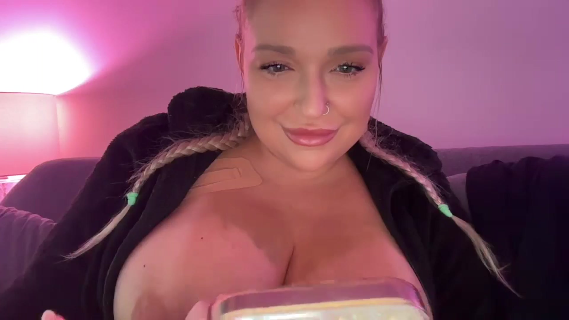 Gallery image thumbnail from KissMyTitsPls's myfreecams stream on, 02/23/2026, 23:09 image 11 of 20