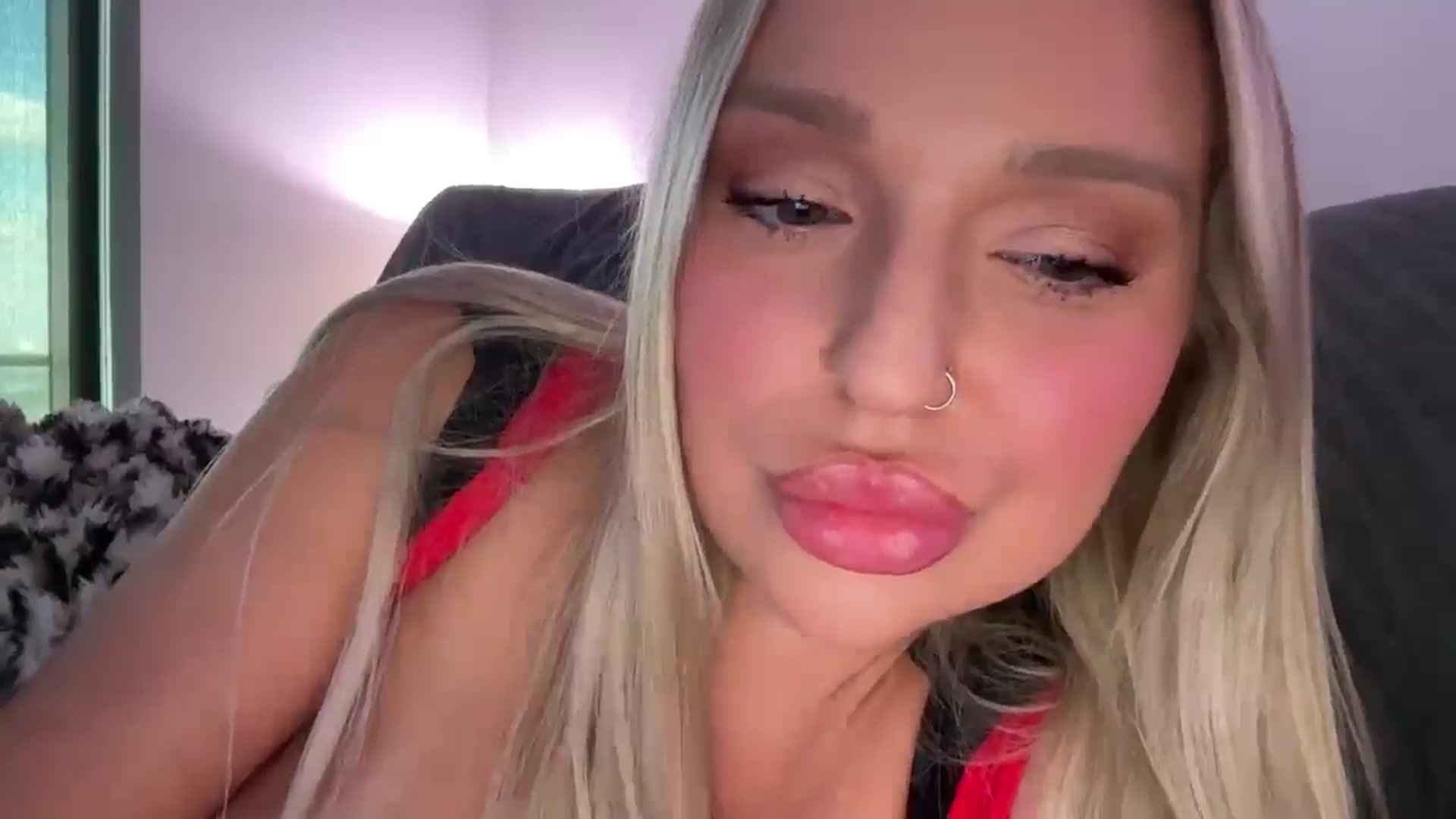 Gallery image thumbnail from KissMyTitsPls's myfreecams stream on, 03/30/2026, 22:03 image 13 of 20