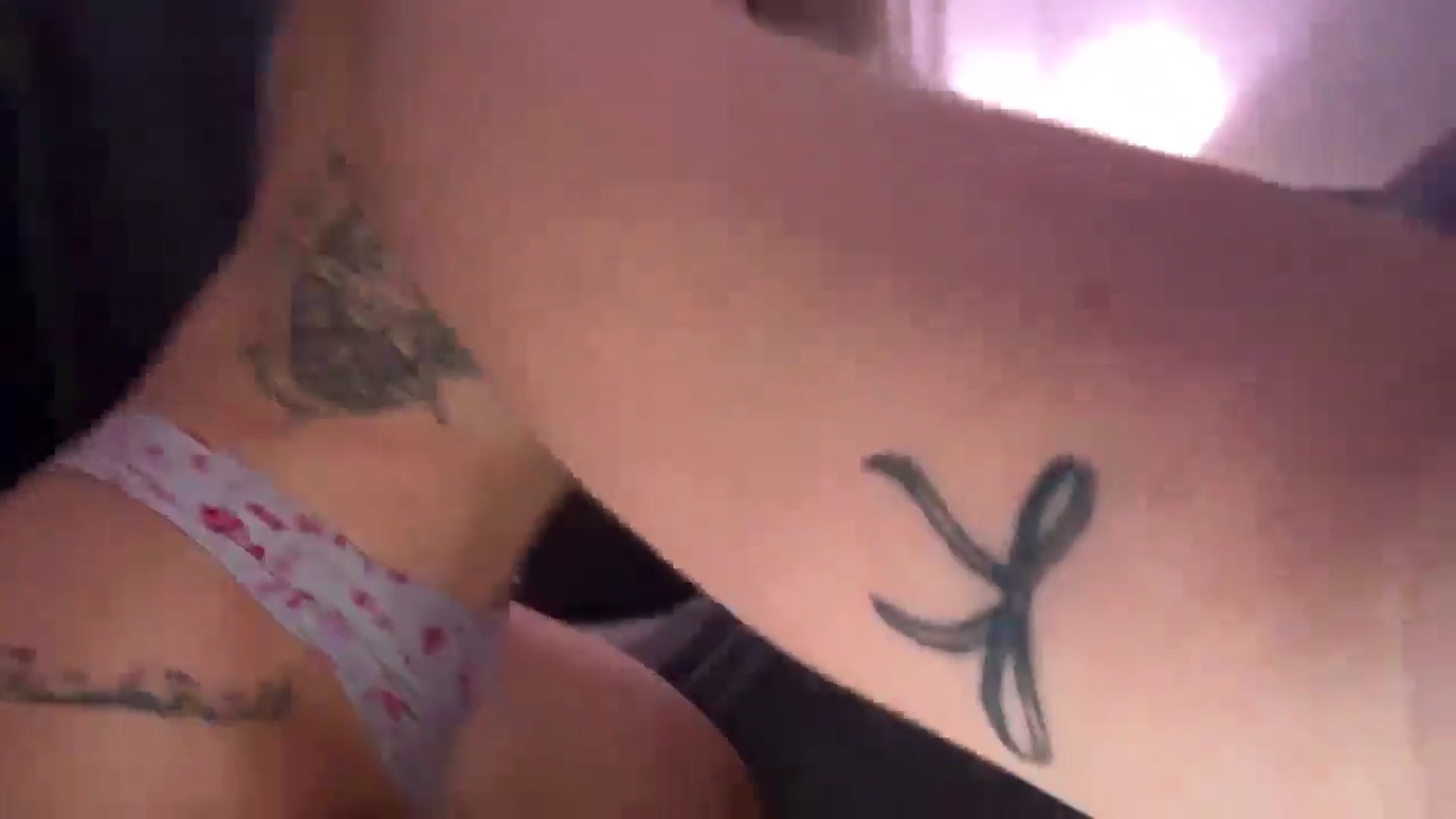 Gallery image thumbnail from KissMyTitsPls's myfreecams stream on, 04/13/2026, 04:51 image 19 of 20