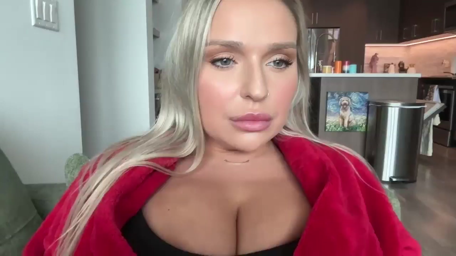 Gallery image thumbnail from KissMyTitsPls's myfreecams stream on, 05/06/2026, 21:00 image 18 of 20