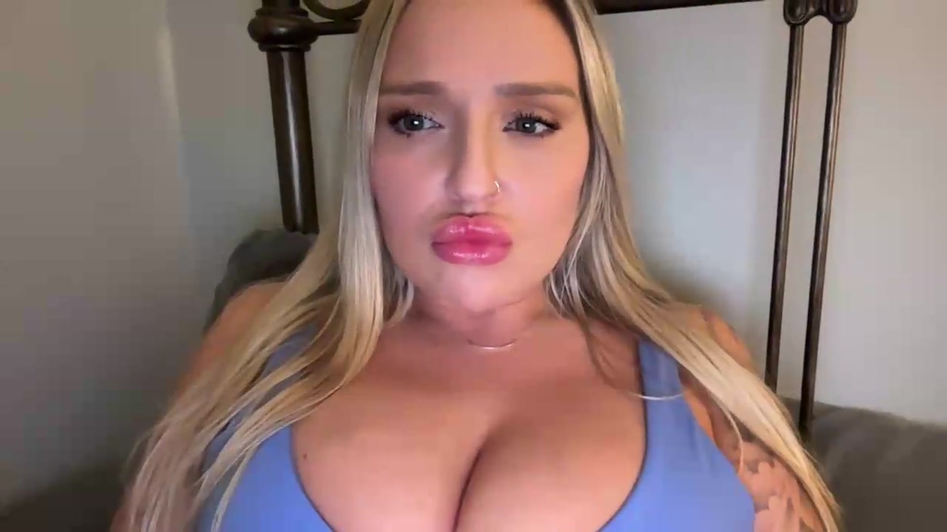 Gallery image thumbnail from KissMyTitsPls's myfreecams stream on, 05/12/2026, 03:16 image 20 of 20