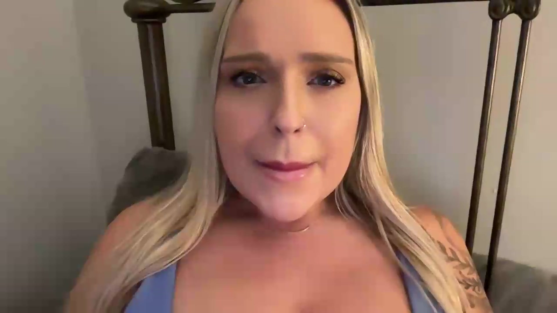 Gallery image thumbnail from KissMyTitsPls's myfreecams stream on, 05/12/2026, 03:16 image 7 of 20