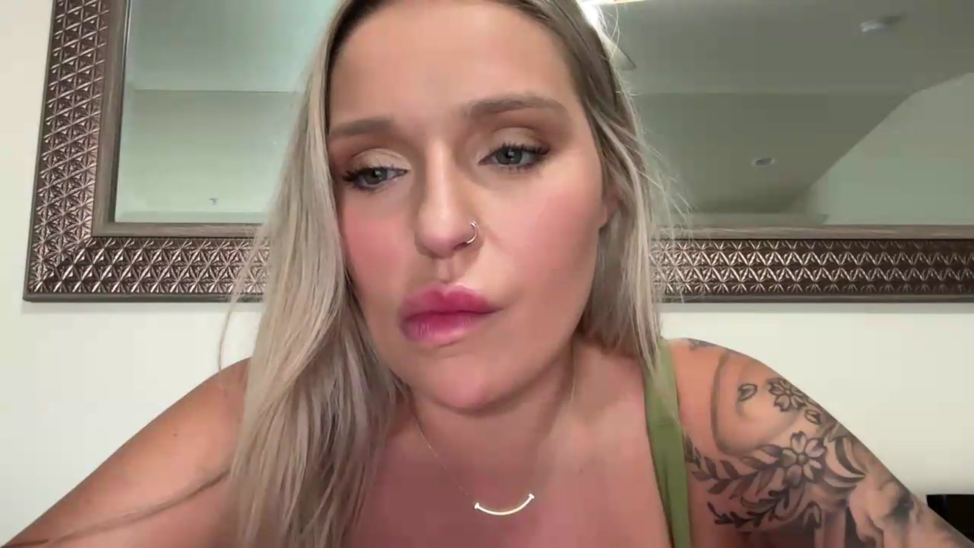 Gallery image thumbnail from KissMyTitsPls's myfreecams stream on, 05/12/2026, 23:22 image 11 of 20