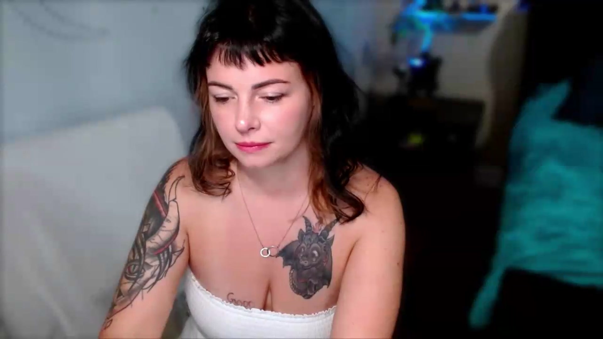Gallery image thumbnail from KissMyTulips's myfreecams stream on, 07/12/2026, 10:44 image 15 of 20